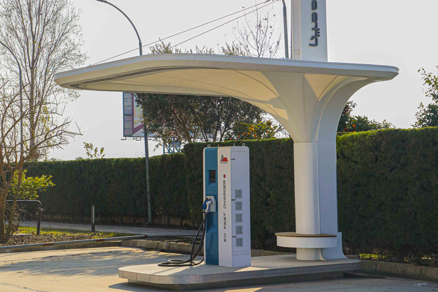مپنا اولین ایستگاه شارژ خودروهای برقی هتل میزبان